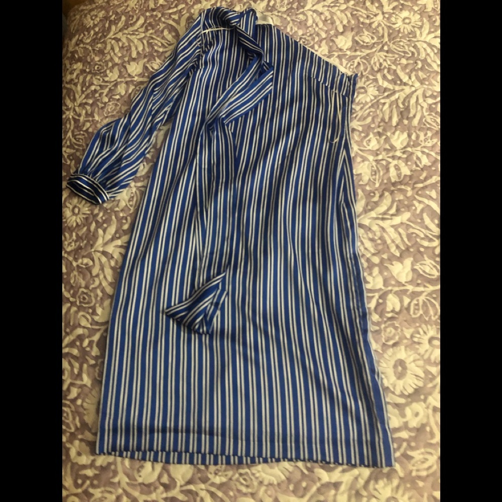 NWT blue black white 1 sleeve Dress